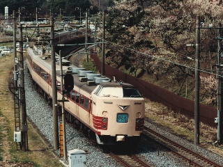 485